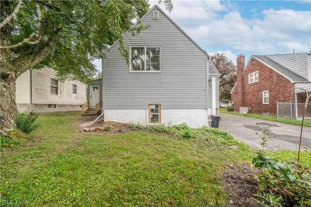 47 S Beverly Avenue, Austintown, OH 44515