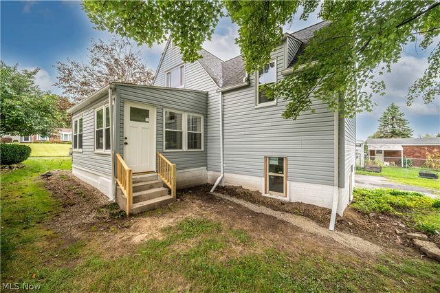 47 S Beverly Avenue, Austintown, OH 44515