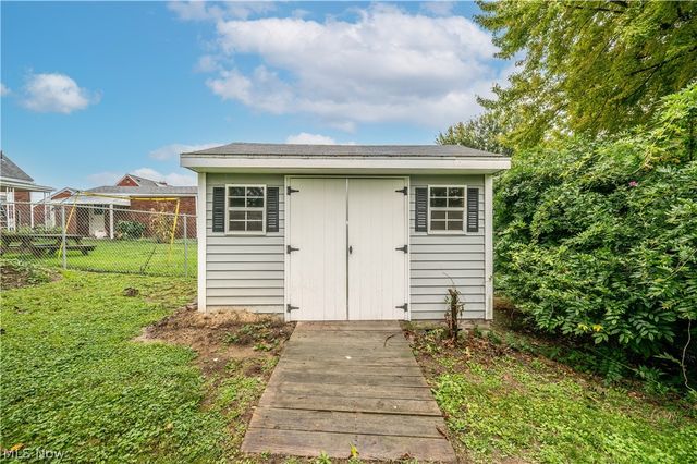 47 S Beverly Avenue, Austintown, OH 44515