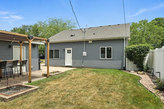 9414 Saric Drive, Highland, IN 46322