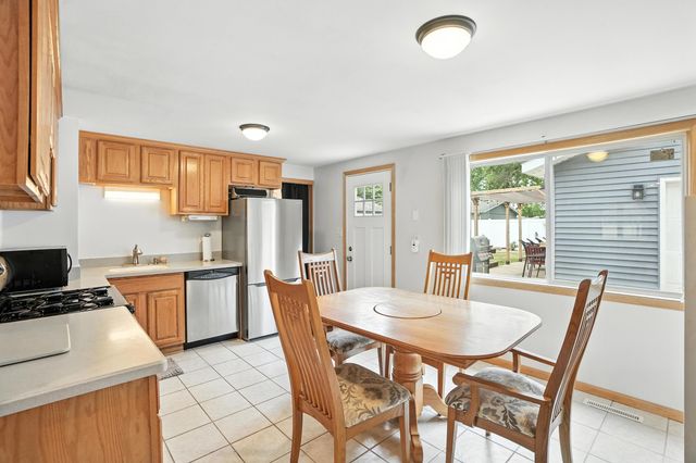 9414 Saric Drive, Highland, IN 46322