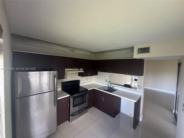 1211 S Independence Dr 1211-D, Homestead, FL 33034