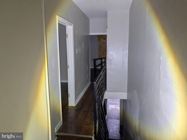 1725 N LECOUNT ST, Philadelphia, PA 19121
