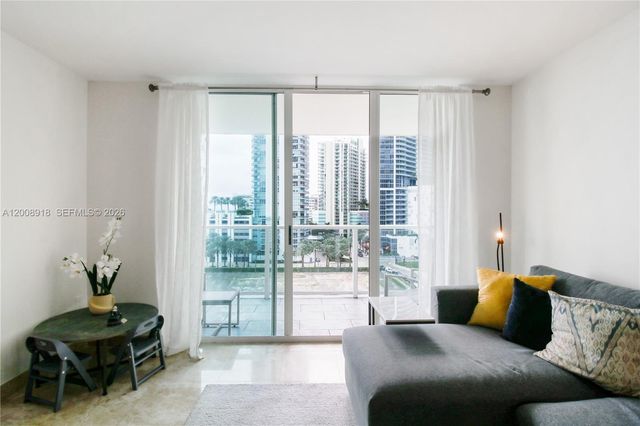 1155 S Brickell Bay Dr 805, Miami, FL 33131