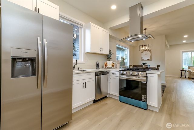 2329 S M Street, Tacoma, WA 98405