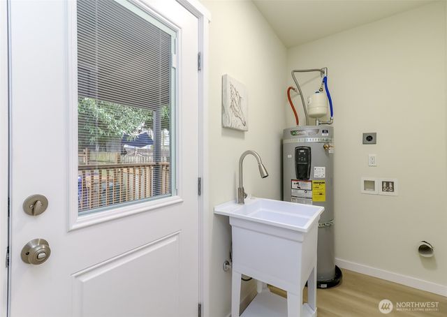 2329 S M Street, Tacoma, WA 98405