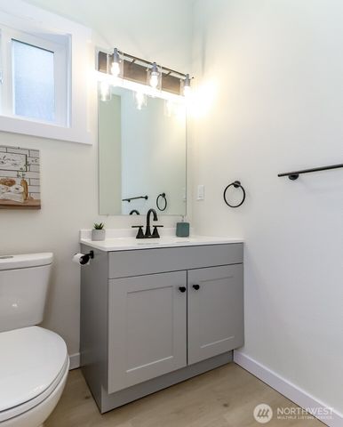 2329 S M Street, Tacoma, WA 98405