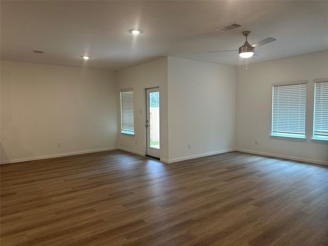 16779 Country Roots, Conroe, TX 77302