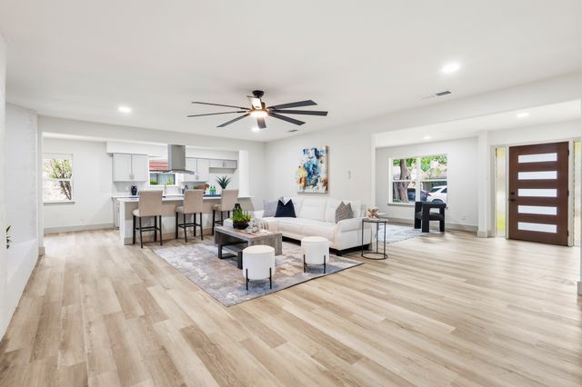 442 Hanover Lane, Irving, TX 75062