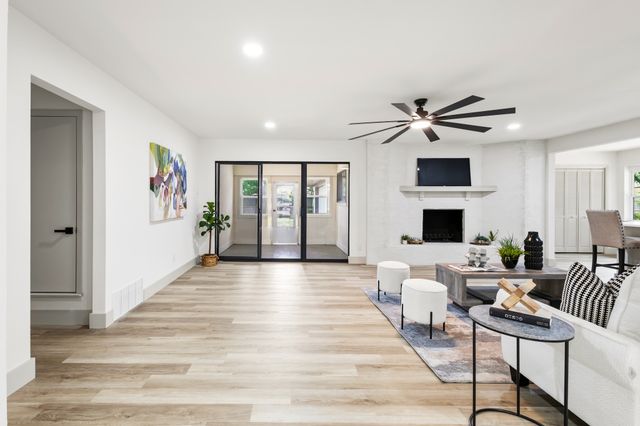 442 Hanover Lane, Irving, TX 75062