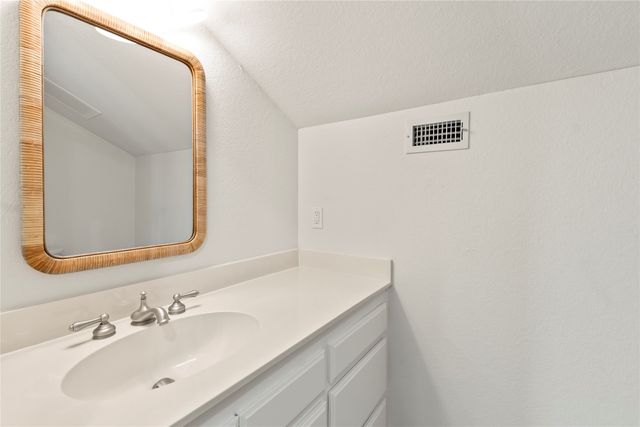 1611 Emma Drive, Tool, TX 75143