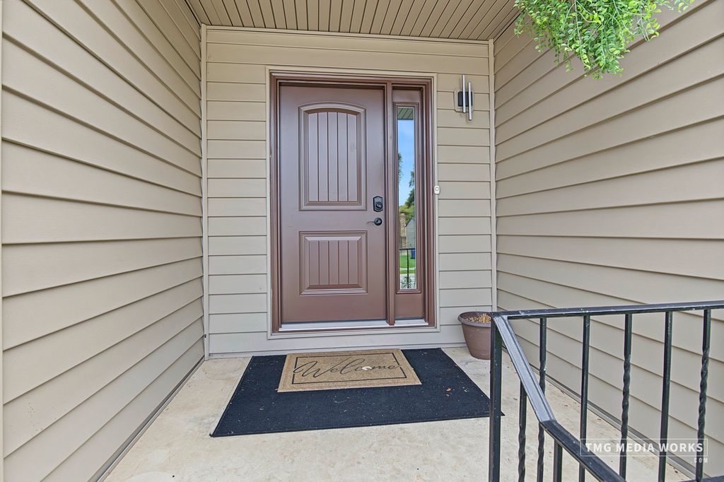 466 Laura Court, Naperville, IL 60563 — photo 2