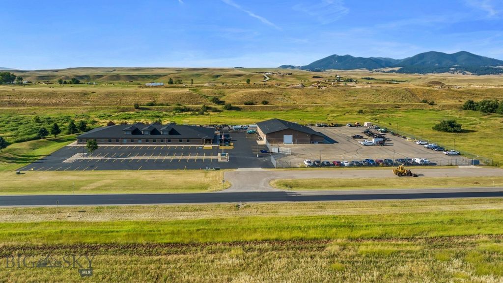 920 NE Main, Lewistown, MT 59457 photo 4