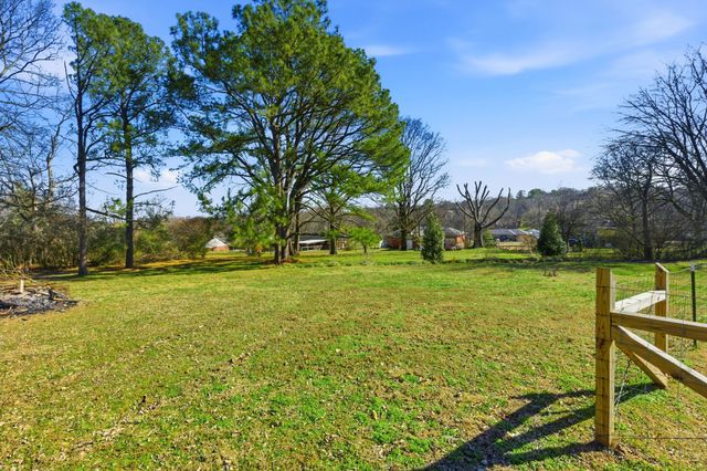 608 Hamblen Dr, Madison, TN 37115