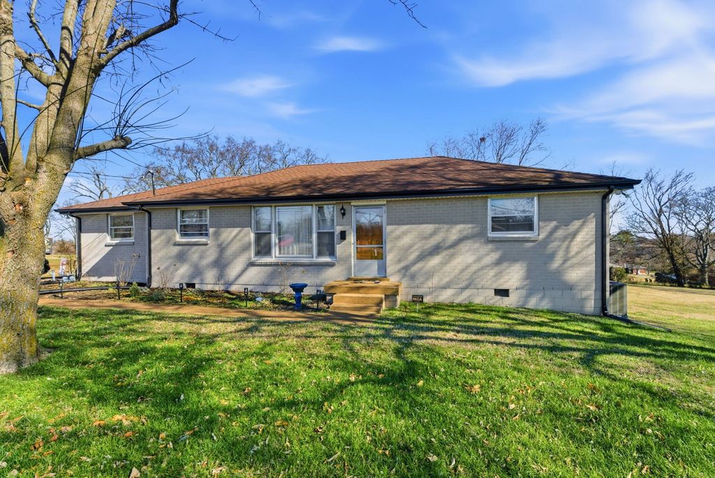 608 Hamblen Dr, Madison, TN 37115