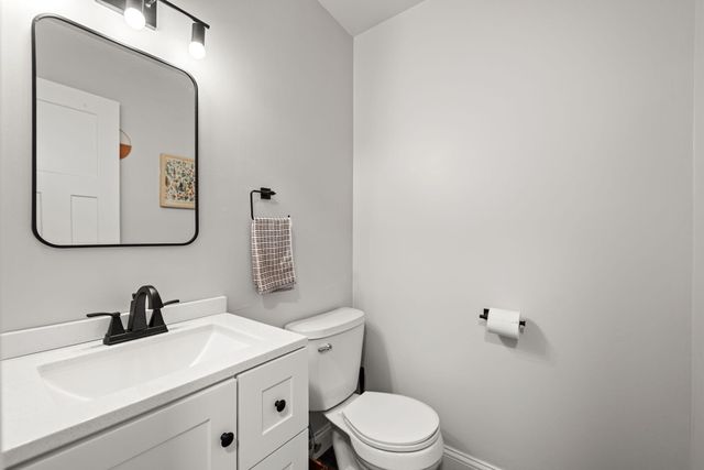 2341 Four Seasons Parkway, Crown Point, IN 46307