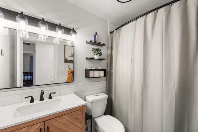 2341 Four Seasons Parkway, Crown Point, IN 46307