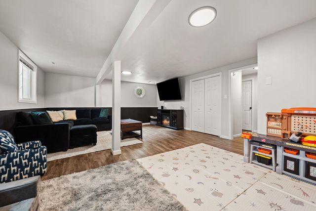 2341 Four Seasons Parkway, Crown Point, IN 46307