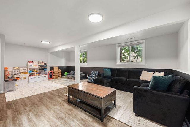 2341 Four Seasons Parkway, Crown Point, IN 46307