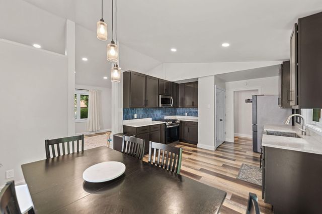 2341 Four Seasons Parkway, Crown Point, IN 46307