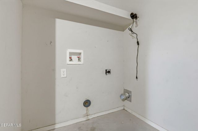 712 Paseo De Suerte Drive, El Paso, TX 79928