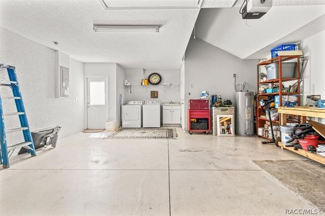 5678 W Woodside Drive, Crystal River, FL 34429
