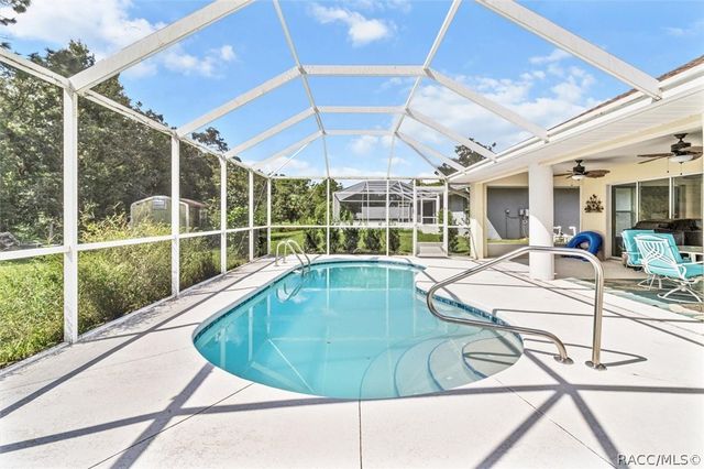 5678 W Woodside Drive, Crystal River, FL 34429