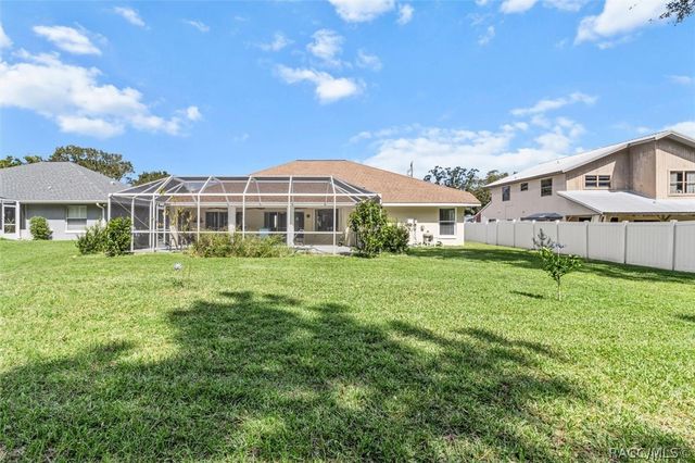 5678 W Woodside Drive, Crystal River, FL 34429