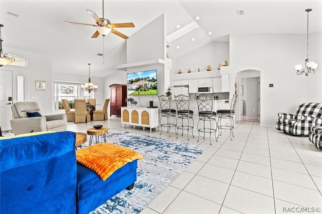 5678 W Woodside Drive, Crystal River, FL 34429