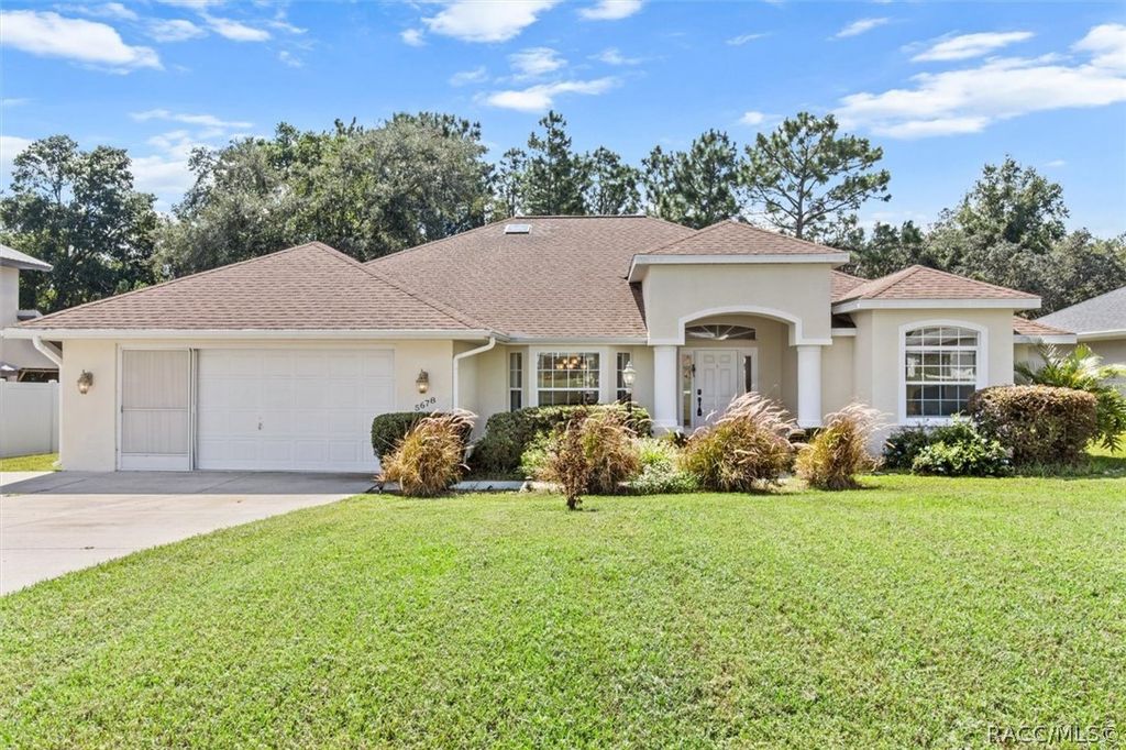 5678 W Woodside Drive, Crystal River, FL 34429