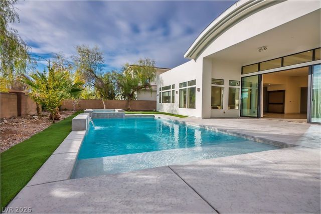 7434 Yonie Court, Las Vegas, NV 89117