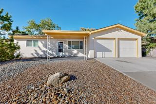 8801 Avenales Avenue NE, Albuquerque, NM 87111