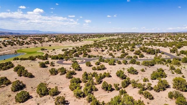 6 Luna Nueva, Santa Fe, NM 87506