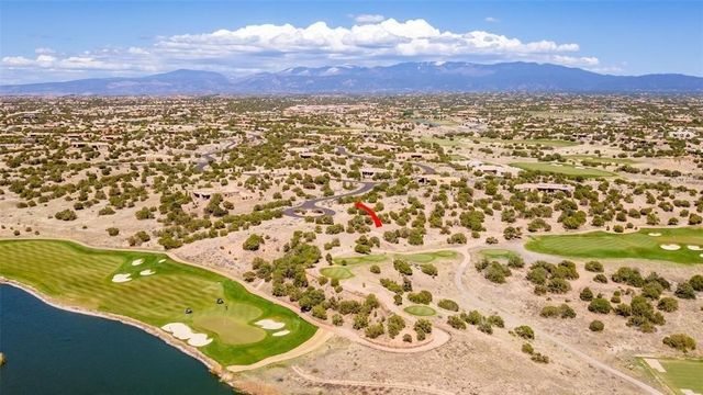 6 Luna Nueva, Santa Fe, NM 87506