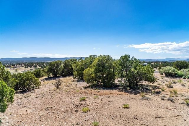 6 Luna Nueva, Santa Fe, NM 87506