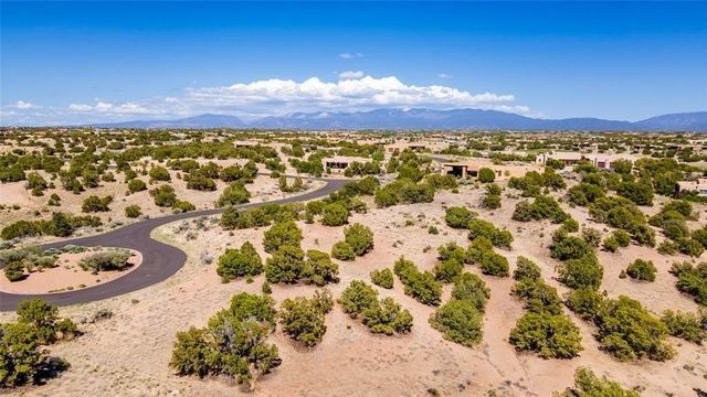 6 Luna Nueva, Santa Fe, NM 87506