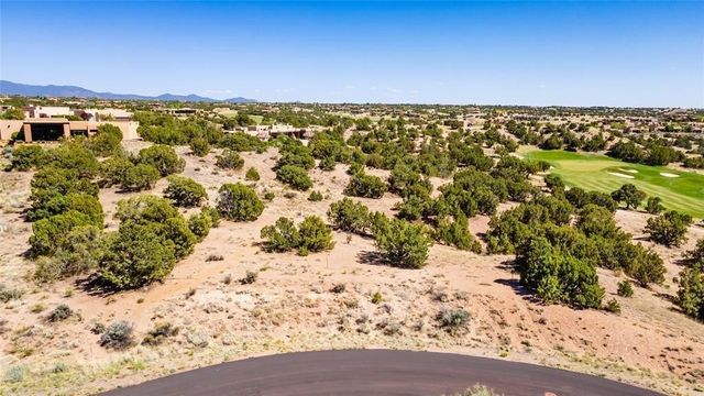 6 Luna Nueva, Santa Fe, NM 87506