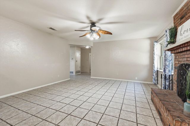 1119 W Westhill Drive, Cleburne, TX 76033
