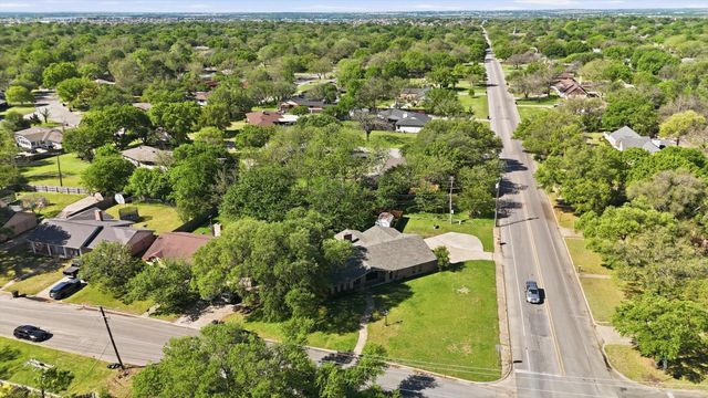1119 W Westhill Drive, Cleburne, TX 76033
