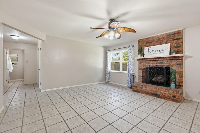 1119 W Westhill Drive, Cleburne, TX 76033