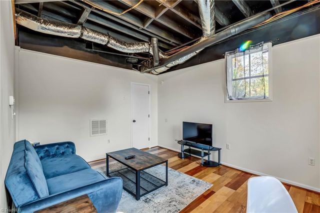 829 S Sunset Drive, Winston-salem, NC 27103