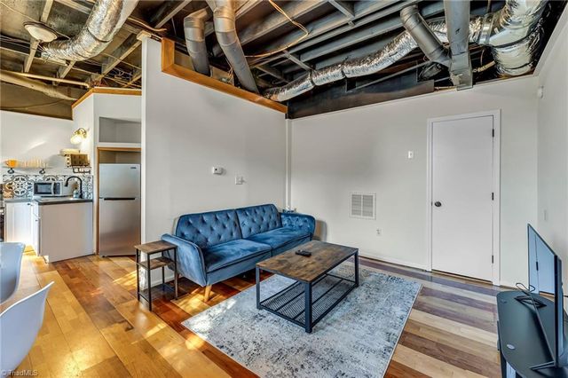 829 S Sunset Drive, Winston-salem, NC 27103