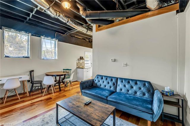 829 S Sunset Drive, Winston-salem, NC 27103