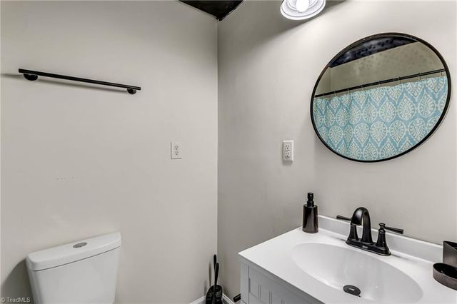 829 S Sunset Drive, Winston-salem, NC 27103