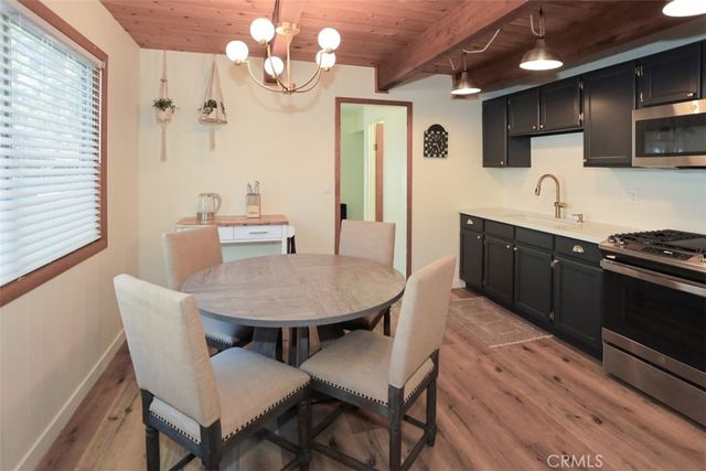 537 Vista Avenue, Sugarloaf, CA 92386