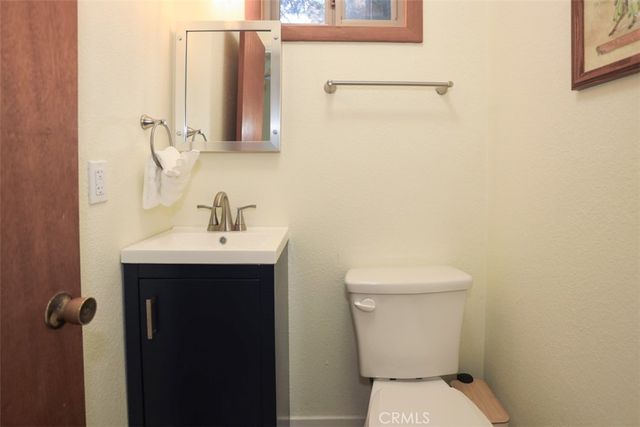 537 Vista Avenue, Sugarloaf, CA 92386