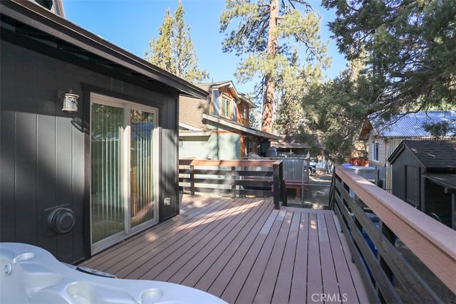 537 Vista Avenue, Sugarloaf, CA 92386