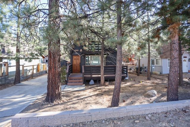 537 Vista Avenue, Sugarloaf, CA 92386