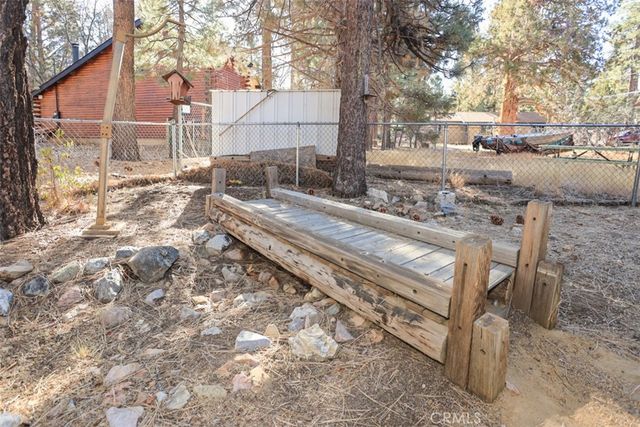 537 Vista Avenue, Sugarloaf, CA 92386