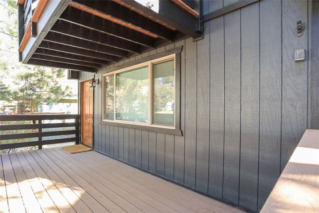 537 Vista Avenue, Sugarloaf, CA 92386